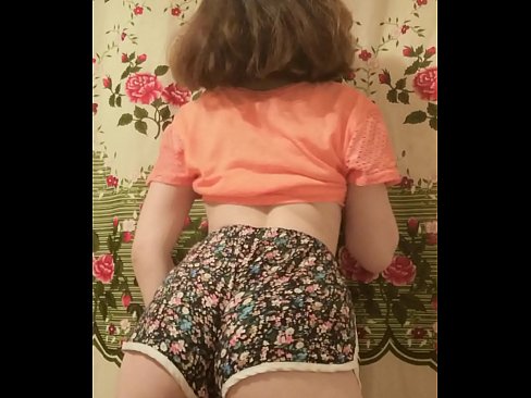 ❤️ Vogëlushja e re seksi duke zhveshur pantallonat e shkurtra në kamera ️ Porno ruse në sq.xxxshake.ru