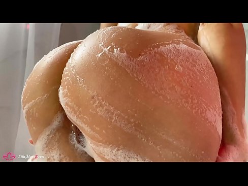 ❤️ Zeshkania masturbon pidhin me vibrator deri në orgazmë intensive në dush ️ Porno ruse në sq.xxxshake.ru