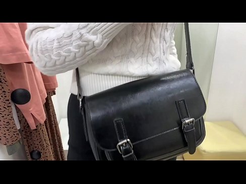 ❤️ Masturbim publik i kurvës së re FeralBerry me një dildo në dhomën e montimit ️ Porno ruse në sq.xxxshake.ru
